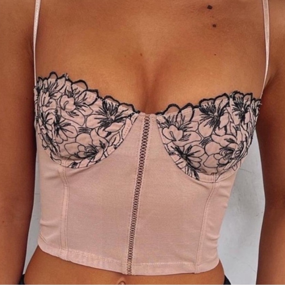 White Fox Black Lace Bustier